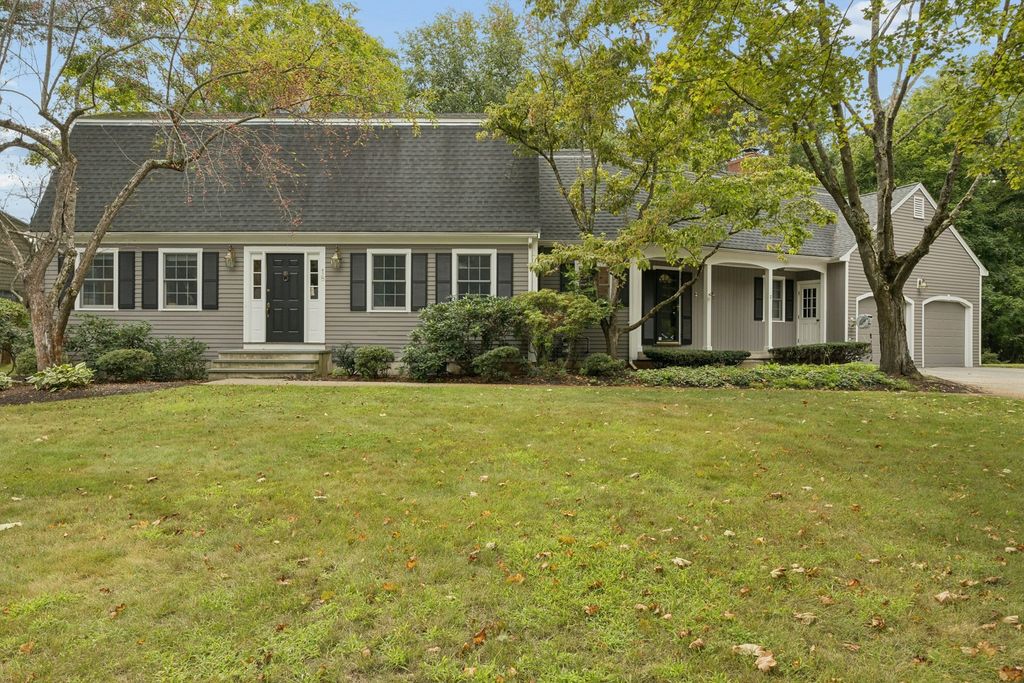 18 Lois Lane 18, Lexington, MA 02420