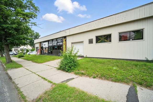 218-226 Saint James Blvd, Springfield, MA 01104