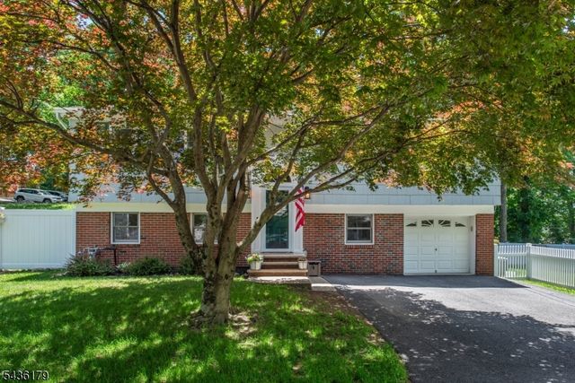 6 Benjamin, Hopatcong Boro, NJ 07874