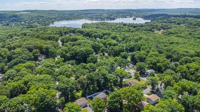6 Benjamin, Hopatcong Boro, NJ 07874