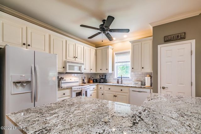 35 Lakeview Lane, Harbor Island, SC 29920