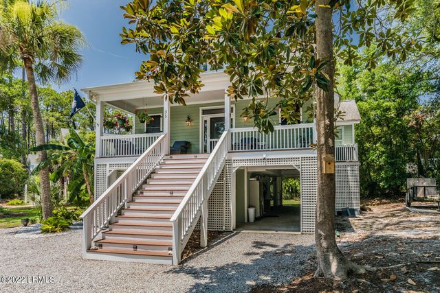 35 Lakeview Lane, Harbor Island, SC 29920