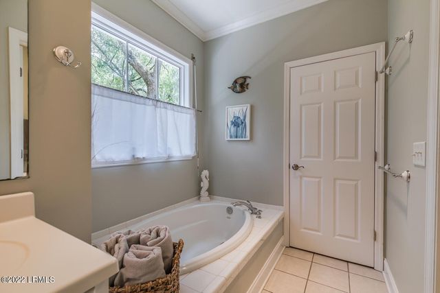 35 Lakeview Lane, Harbor Island, SC 29920