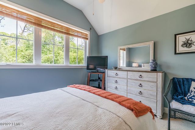 35 Lakeview Lane, Harbor Island, SC 29920