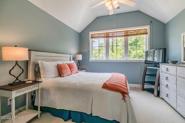 35 Lakeview Lane, Harbor Island, SC 29920