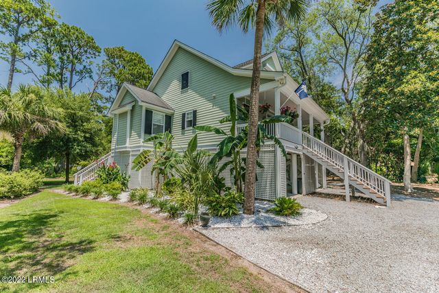 35 Lakeview Lane, Harbor Island, SC 29920