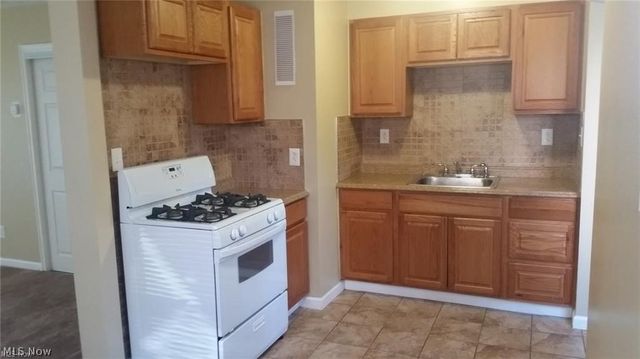 4050 Fulton Road, Cleveland, OH 44144
