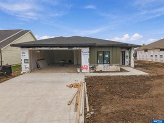 4121 Carnation Drive, Lincoln, NE 68865