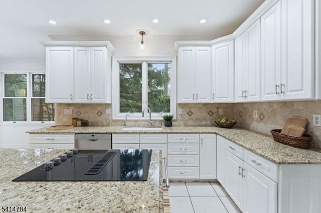 637 Inwood Ln, South Orange Village Twp., NJ 07079