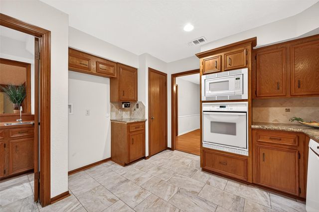 3134 Glenn Lakes Ln, Missouri City, TX 77459