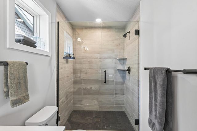 10110 Harvest Trail, Victoria, MN 55318