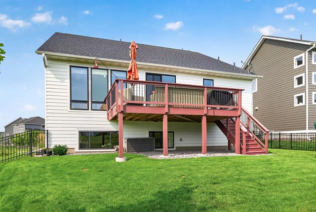 10110 Harvest Trail, Victoria, MN 55318
