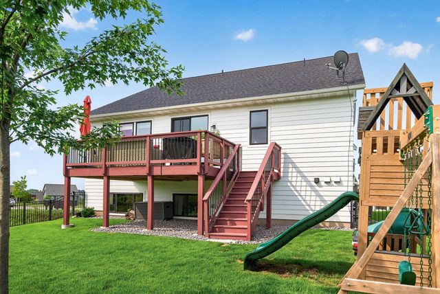 10110 Harvest Trail, Victoria, MN 55318
