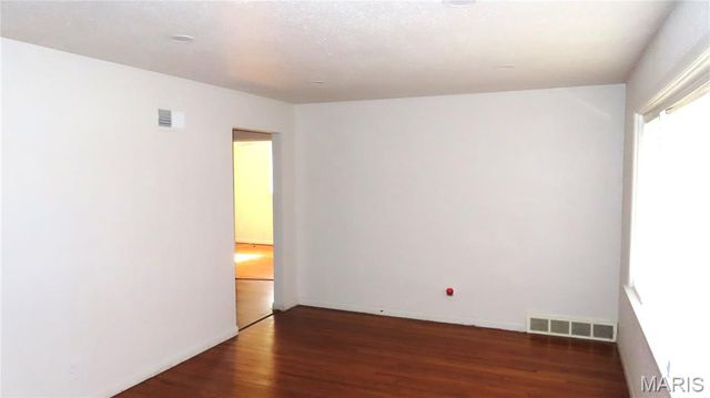 100 Florwood Court, St Louis, MO 63135