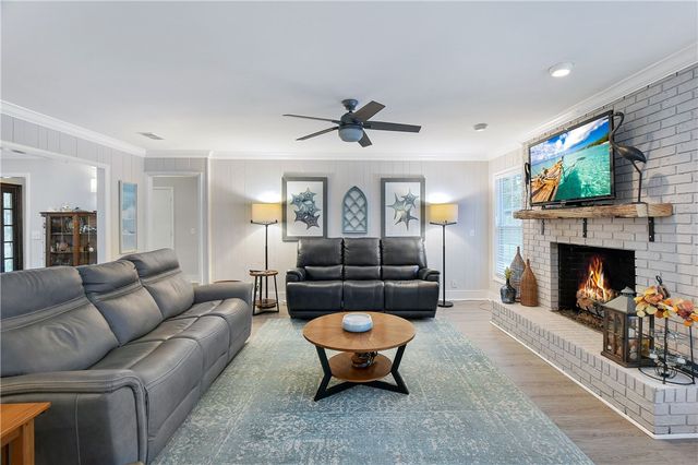 303 Wymberly Road, St Simons Island, GA 31522