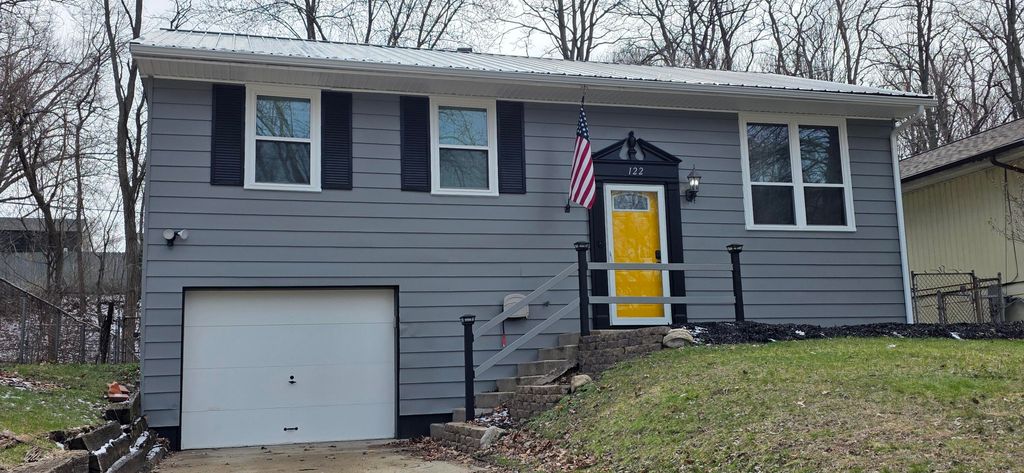 122 Memorial Drive, Michigan City, IN 46360