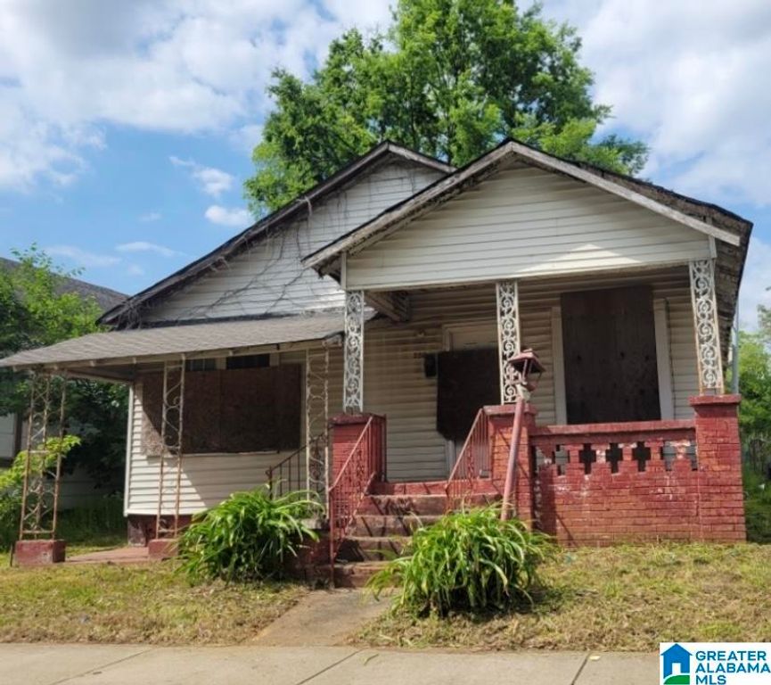 220 9TH COURT N, Birmingham, AL 35204