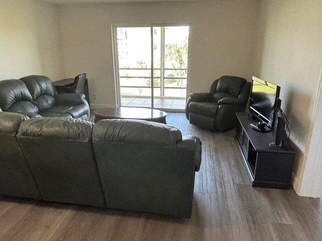 2668 Garden Drive N 312, Lake Worth, FL 33461