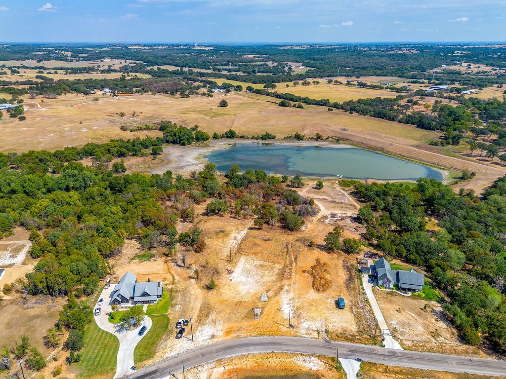 297 Zebrastone Way, Poolville, TX 76487 — photo 2
