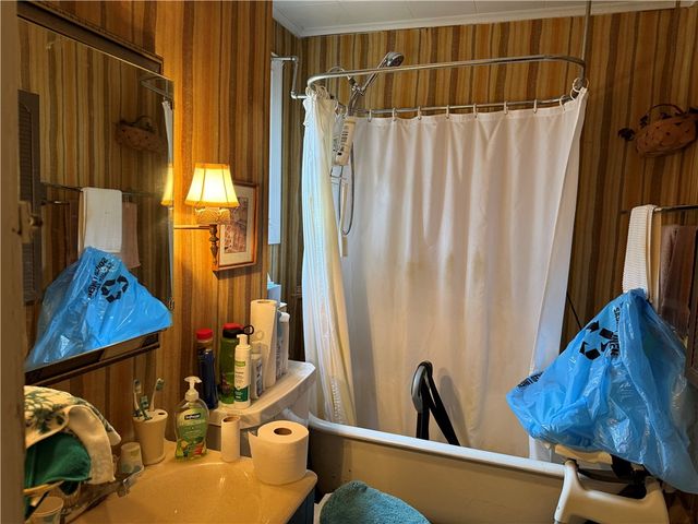 3200 Central Ave., Marshall Shadeland, PA 15212