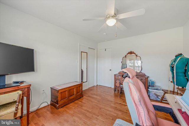 2431 HIGHLAND RIDGE RD, Berkeley Springs, WV 25411