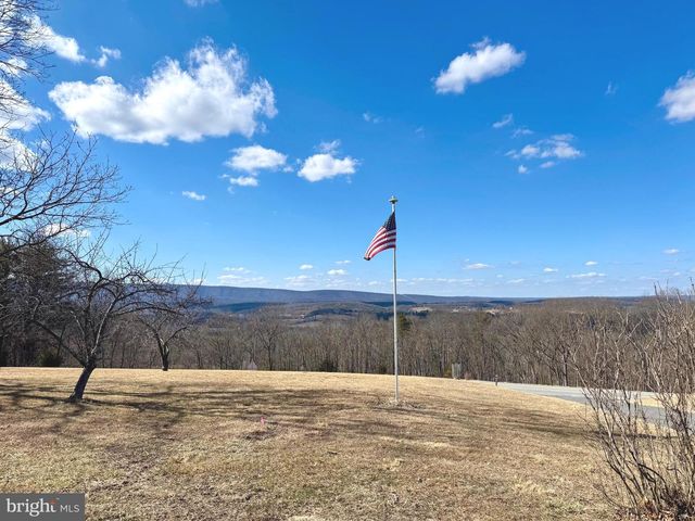2431 HIGHLAND RIDGE RD, Berkeley Springs, WV 25411