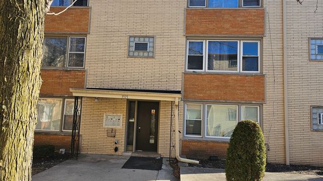3515 S Harlem Avenue 1B, Berwyn, IL 60402