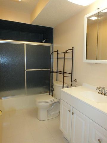 93 Kent Court 93, Meriden, CT 06450