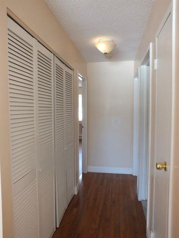 93 Kent Court 93, Meriden, CT 06450