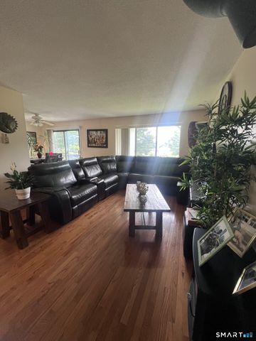93 Kent Court 93, Meriden, CT 06450