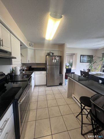 93 Kent Court 93, Meriden, CT 06450