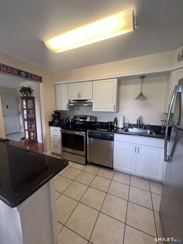 93 Kent Court 93, Meriden, CT 06450