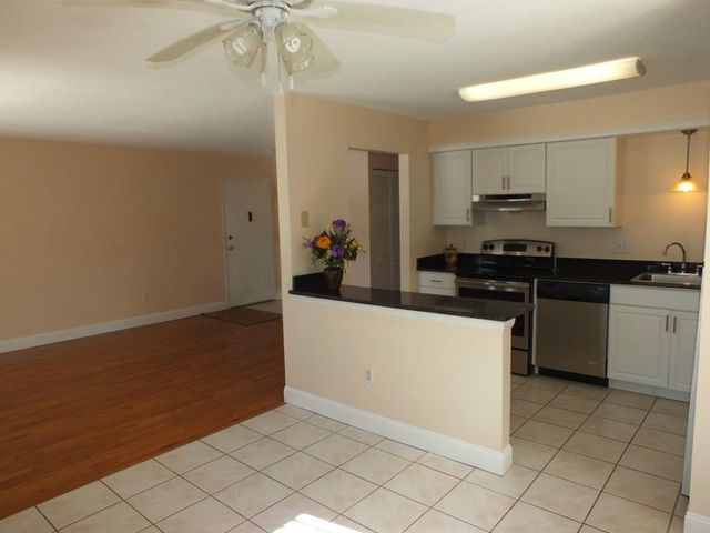 93 Kent Court 93, Meriden, CT 06450