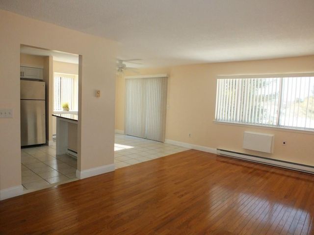 93 Kent Court 93, Meriden, CT 06450