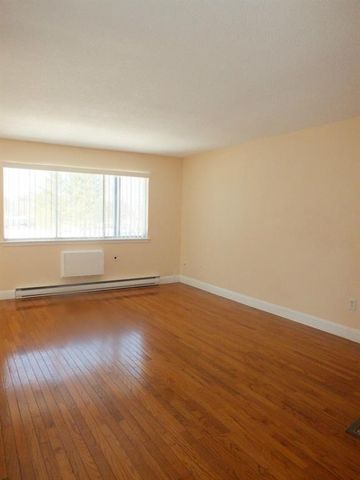 93 Kent Court 93, Meriden, CT 06450