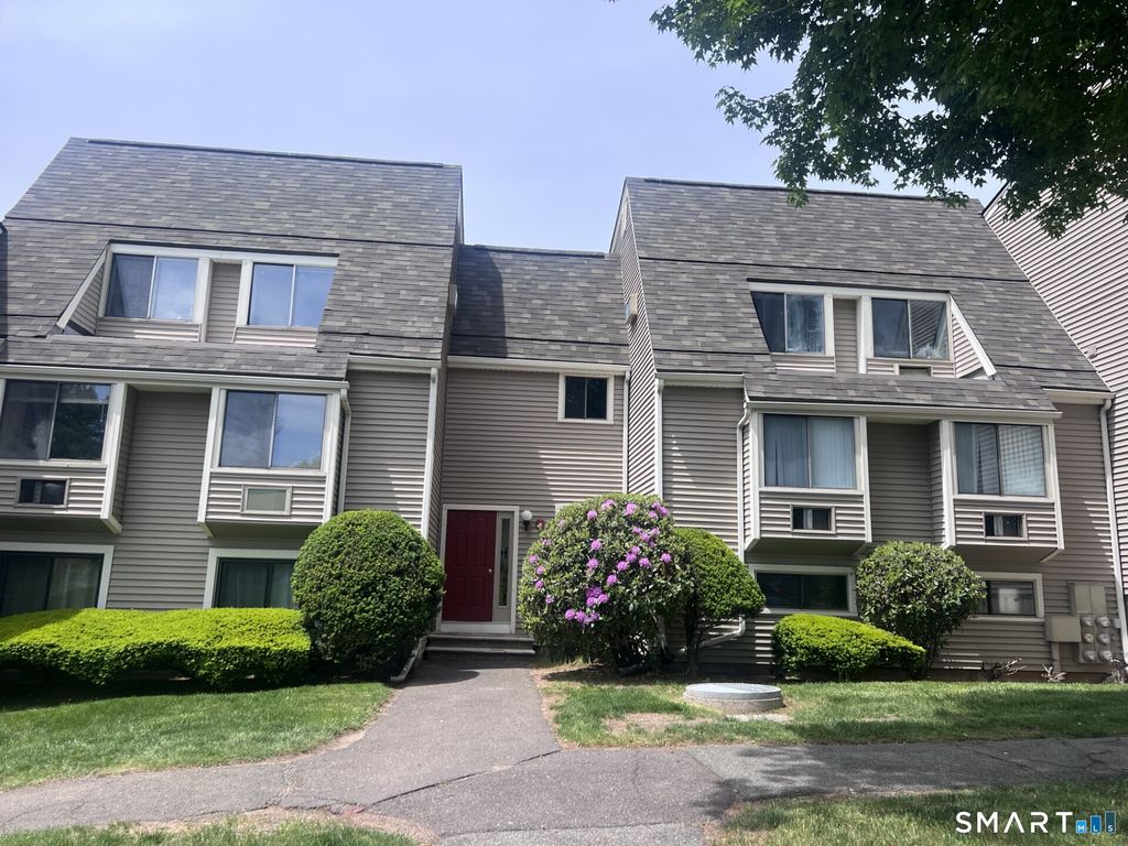 93 Kent Court 93, Meriden, CT 06450