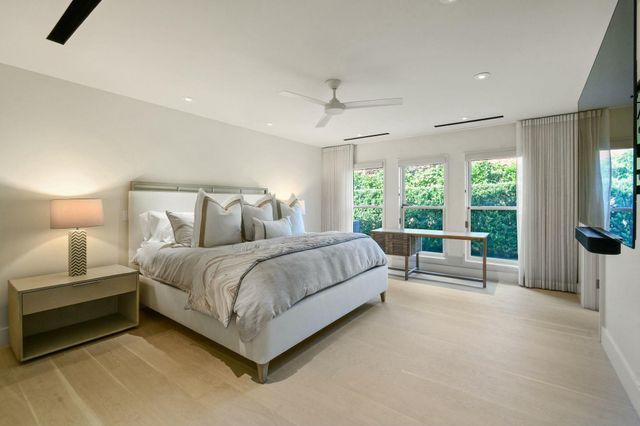 170 Beacon Lane, Jupiter Inlet Colony, FL 33469