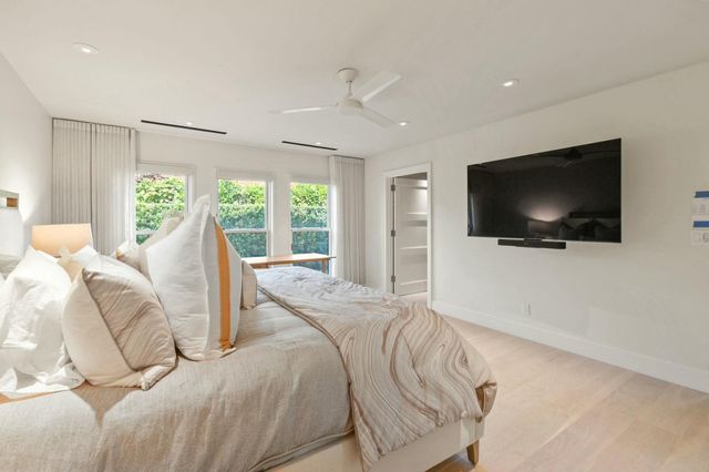 170 Beacon Lane, Jupiter Inlet Colony, FL 33469