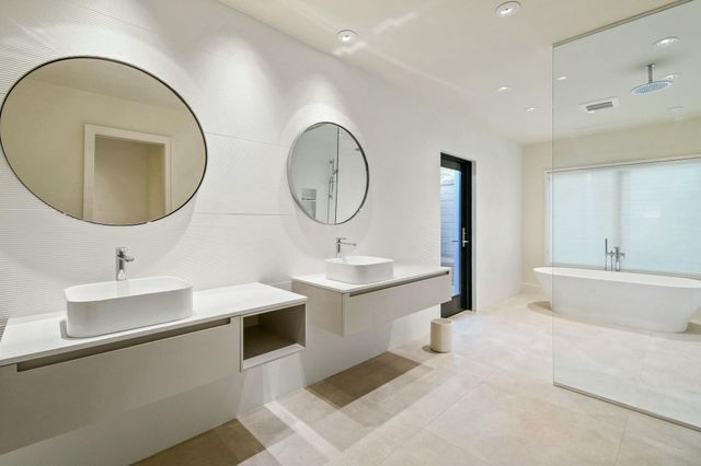 170 Beacon Lane, Jupiter Inlet Colony, FL 33469