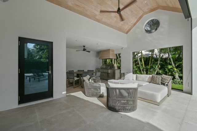 170 Beacon Lane, Jupiter Inlet Colony, FL 33469