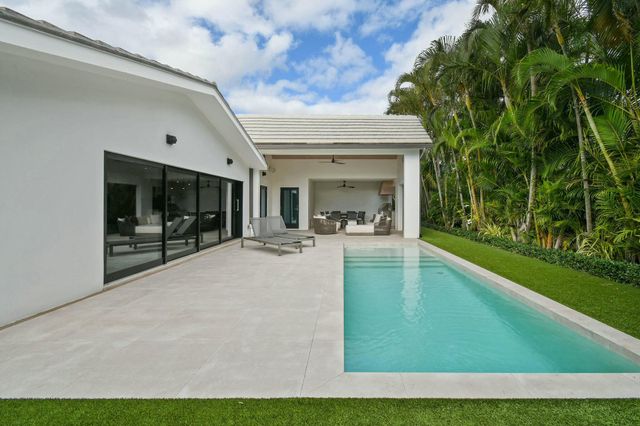 170 Beacon Lane, Jupiter Inlet Colony, FL 33469