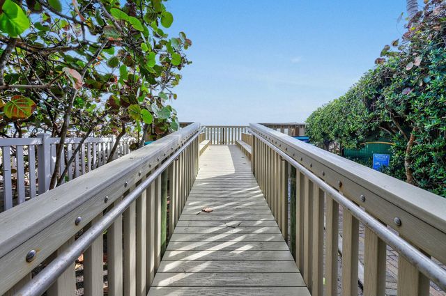 170 Beacon Lane, Jupiter Inlet Colony, FL 33469