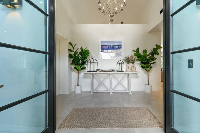 170 Beacon Lane, Jupiter Inlet Colony, FL 33469