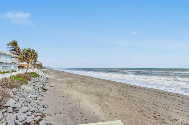 170 Beacon Lane, Jupiter Inlet Colony, FL 33469