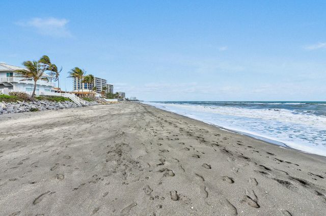 170 Beacon Lane, Jupiter Inlet Colony, FL 33469