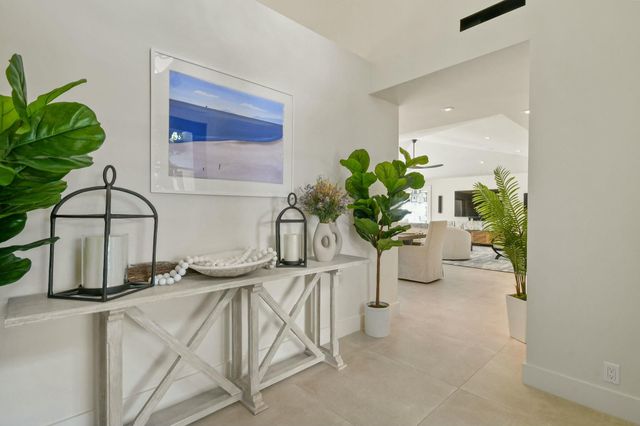 170 Beacon Lane, Jupiter Inlet Colony, FL 33469