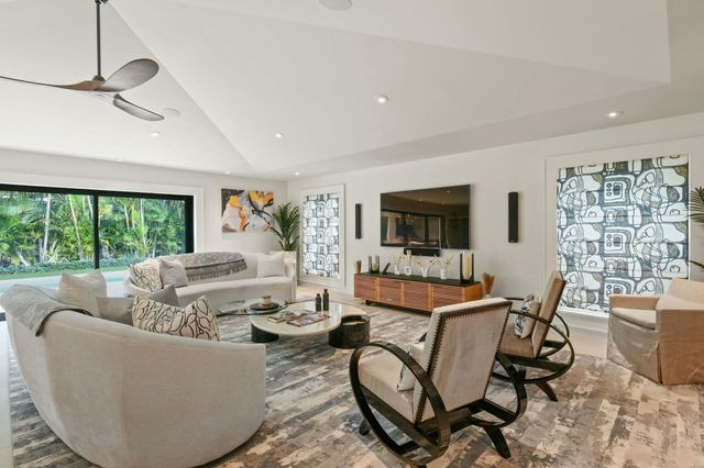 170 Beacon Lane, Jupiter Inlet Colony, FL 33469