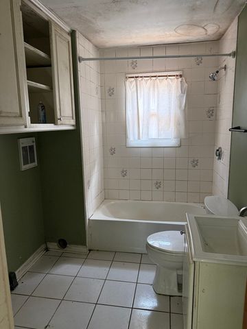 63 Suomi Rd, Pembroke, MA 02359