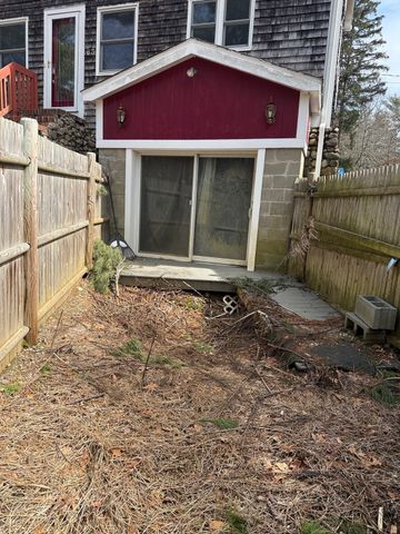 63 Suomi Rd, Pembroke, MA 02359