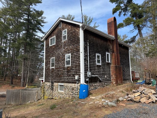 63 Suomi Rd, Pembroke, MA 02359